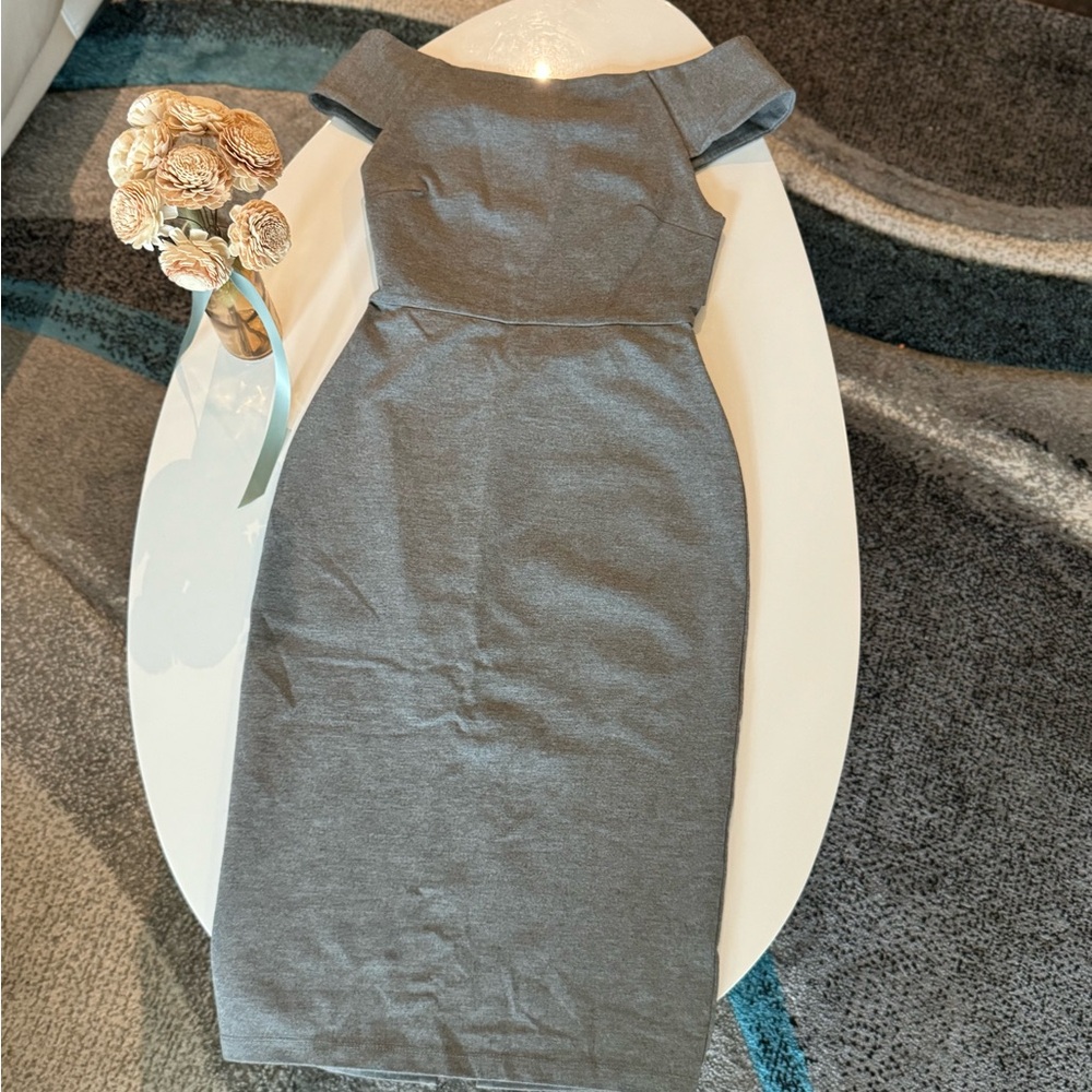 Aritzia dress with tag